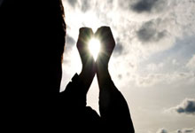 开云体育:状态欠佳!范子铭半场7投2中,罚球3中3,得到7分3篮板1助攻.